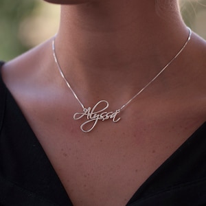 Collar con nombre personalizado - Colgante hecho a mano - Opciones de oro y plata - Regalo de joyería para ella - Cadena con nombre grabado único para mujer