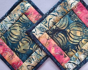Hot Pads set of 2, Pot Holders set of 2, Unique quilted batik fabrics,  Kitchen gift, Hostess gift