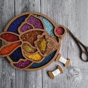 Wood organizer box for beads with needle magnet, beadwork accessory, Jewelry making tray, container for beads, bead box with lid, Wood case