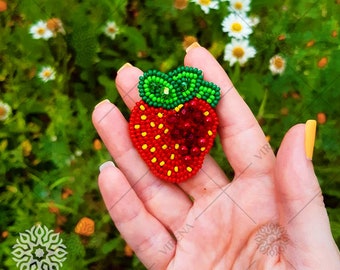 DIY Jewelry making kit, Seed beaded brooch Strawberrie, Bead Embroidery kit, Needlework beading decoration, Made in Ukraine