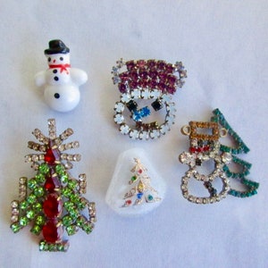 Bottoni in vetro con strass stile vintage ceco 5 tema natalizio albero di Natale e pupazzo di neve Non perdere l'opportunità di possedere questa collezione