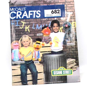 McCalls Vintage Sewing Pattern, McCalls 682 Craft Patterns, Vintage Sewing Patterns, Puppet Craft Patterns, 6722 Sweatshirt Patterns