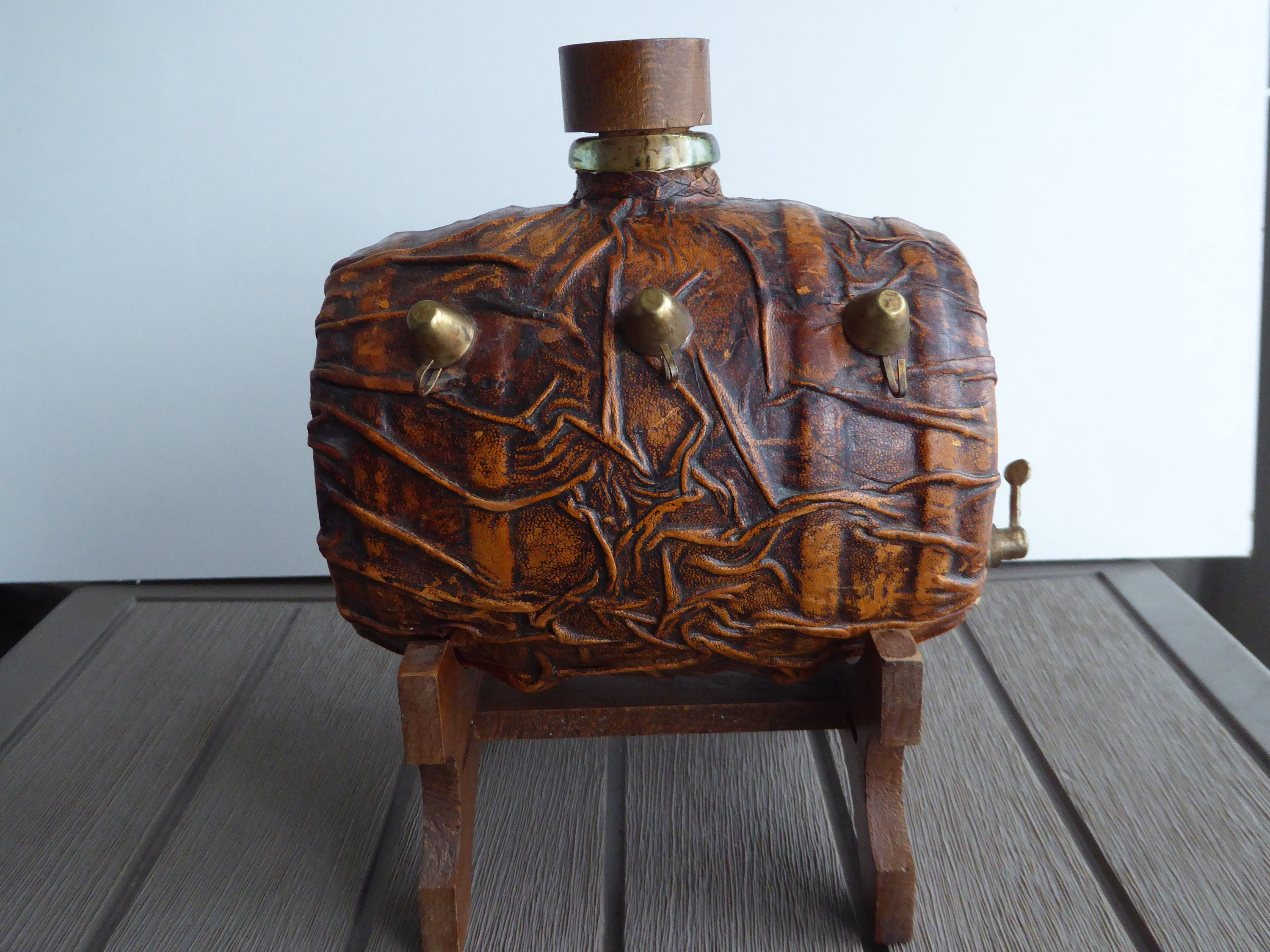 Ancien Petit Tonneau de Liqueur ou d'eau Vie