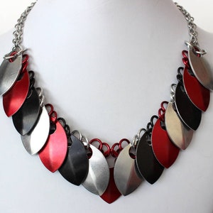 Chevron Necklace Tutorial - Instant PDF Download - Chainmail Necklace Tutorial, Jewelry Making Tutorial, Chainmail Supplies