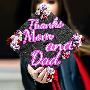 Thanks Mom and Dad｜Designer Graduation Cap Toppers-Graduation Cap Decoration-Class of 2024-College Graduation Gifts-College Grad Caps
