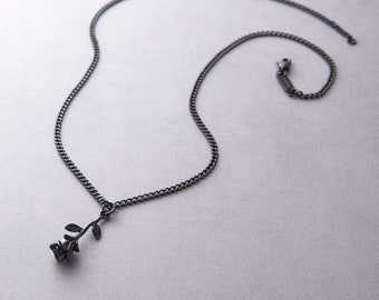 Dainty Gun Black Rose Necklace Black 