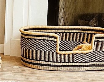 PERSONALIZED DOG BASKET, Dog Bed Basket, Dog Bed Furniture, Dog Gift Basket, Woven Storage Basket For Dog, Large Dog Bed, Pet Bed For Dogs