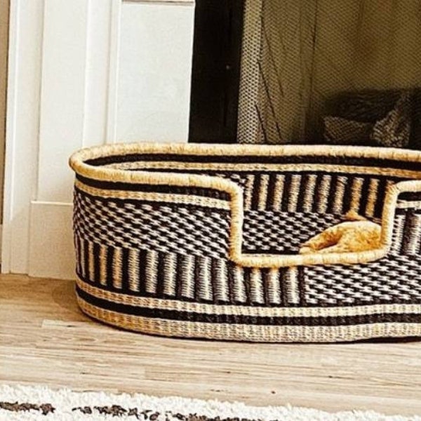 PERSONALIZED DOG BASKET, Dog Bed Basket, Dog Bed Furniture, Dog Gift Basket, Woven Storage Basket For Dog, Large Dog Bed, Pet Bed For Dogs