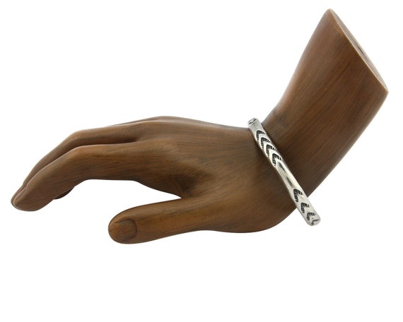 Navajo Bracelet .925 Silver Hand Stamped Arrow He… - image 3