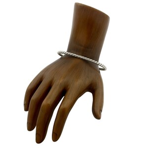 Navajo armband.925 MASSIEF zilver handgemaakte kunstenaar Tahe circa eind jaren 1980 afbeelding 2