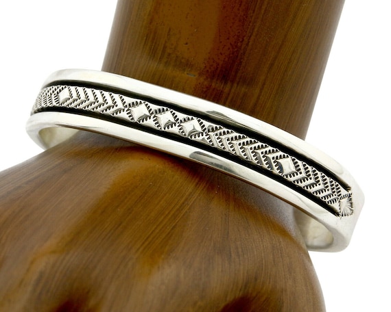 Navajo Handmade Bracelet .925 Silver Native Artis… - image 1