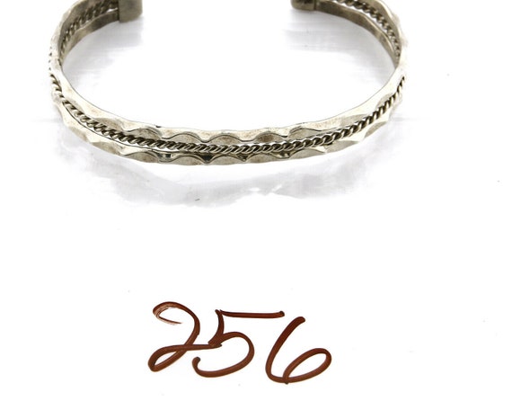 Monumental San Felipe Huge Honeybee Sterling Silver Leaves Bracelet Monumental San Felipe Huge Honeybee Sterling Silver Leaves Bracelet