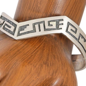 VTG Navajo Indian Handmade Lighting Tribal Pattern .925 Silver Cuff Bracelet
