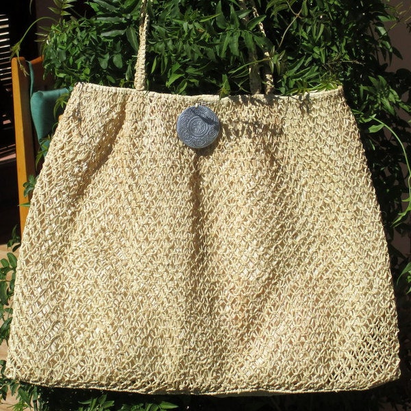 Natural raffia bag crocheted "net" style