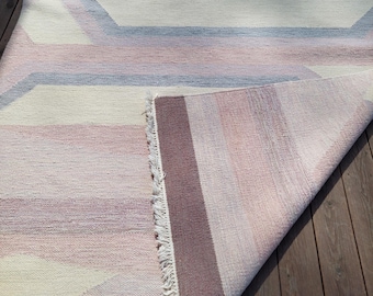 Large Vintage Swedish Röllakan Rug Handwoven Geometric Wool Kilim Soft Pastel Tones Rug Scandinavian Mid Century Style 1960s 1970s Nordic