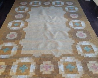 Large Swedish Röllakan Vintage Handwoven Kilim Wool Deisgn Rug 140*202 cm