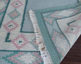 Vintage Swedish Röllakan Rug: Handwoven Wool Kilim, Mid-Century Modern, 200x140 cm