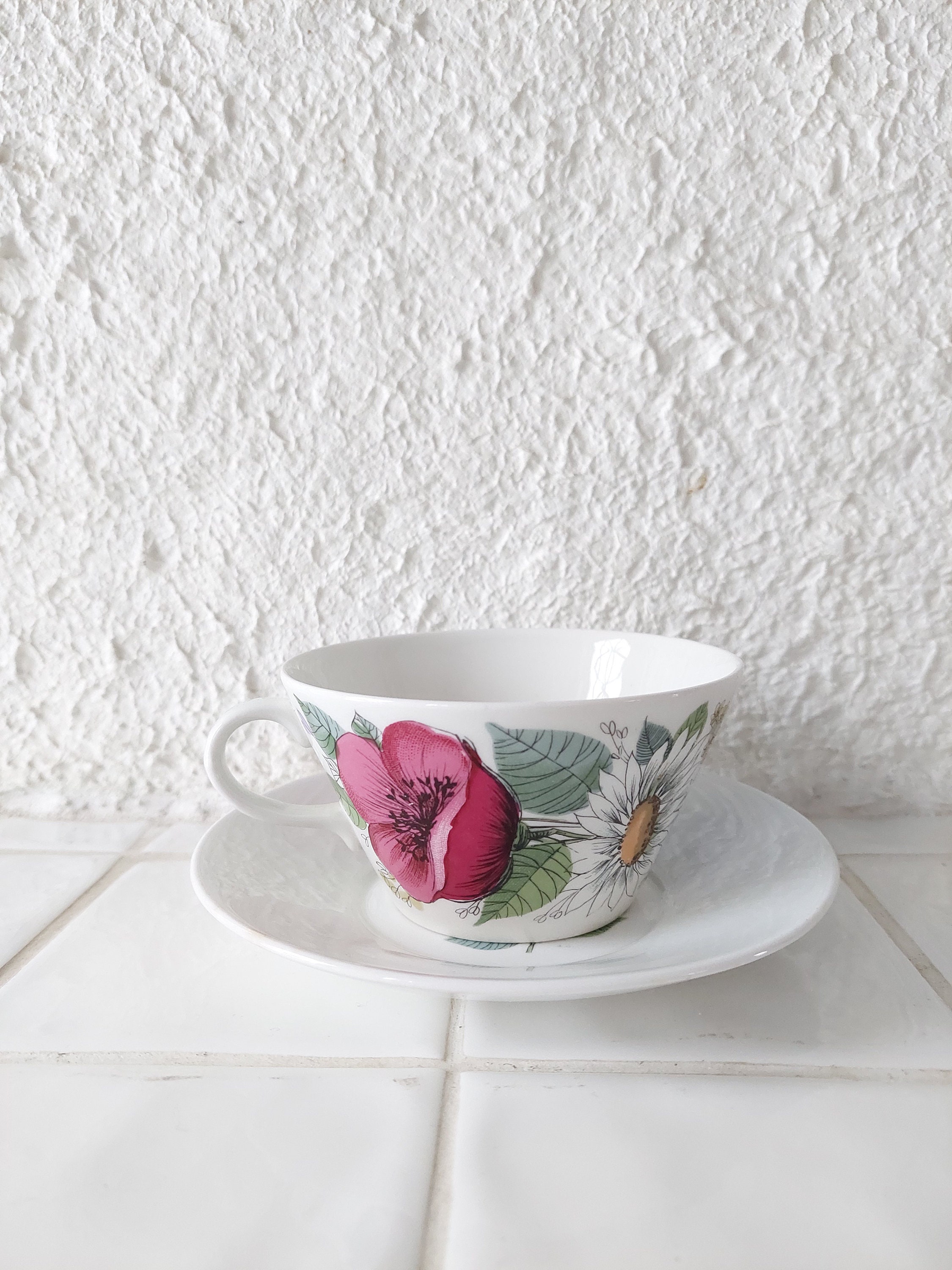 Set of 4- Vtg Arabia Finland Pink and White Striped Cup