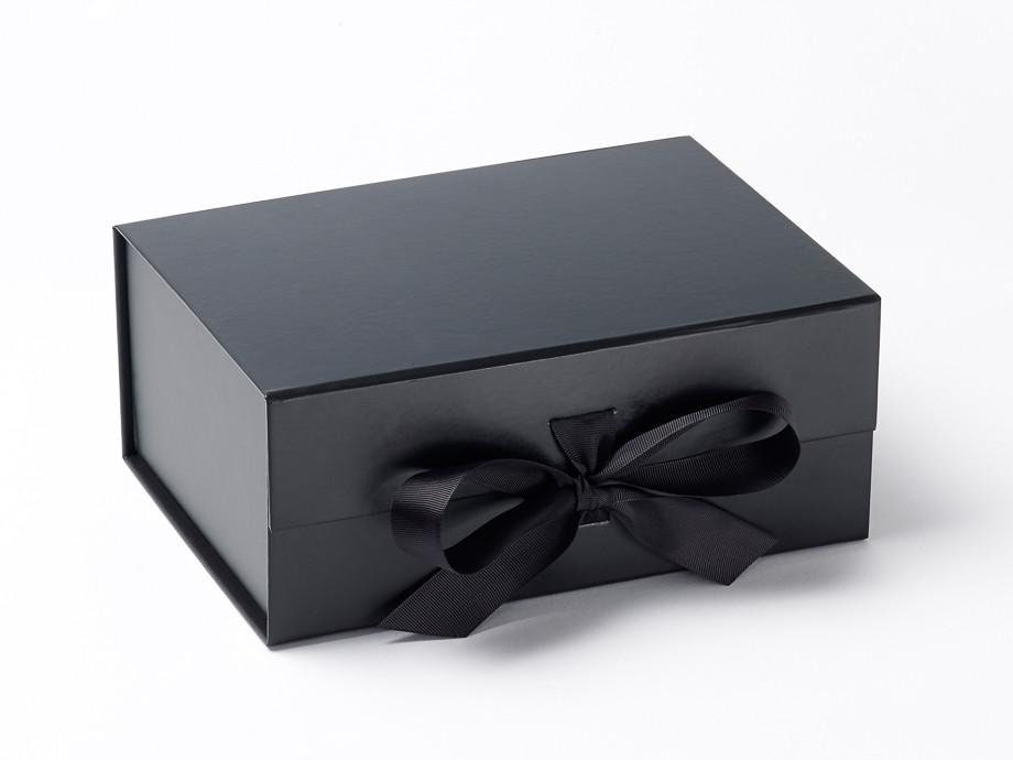 Personalised White Round Gift Box With Black Ribbon Bow 