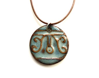 Handgemachte Keramik Anhänger: Alte bulgarische Ornament