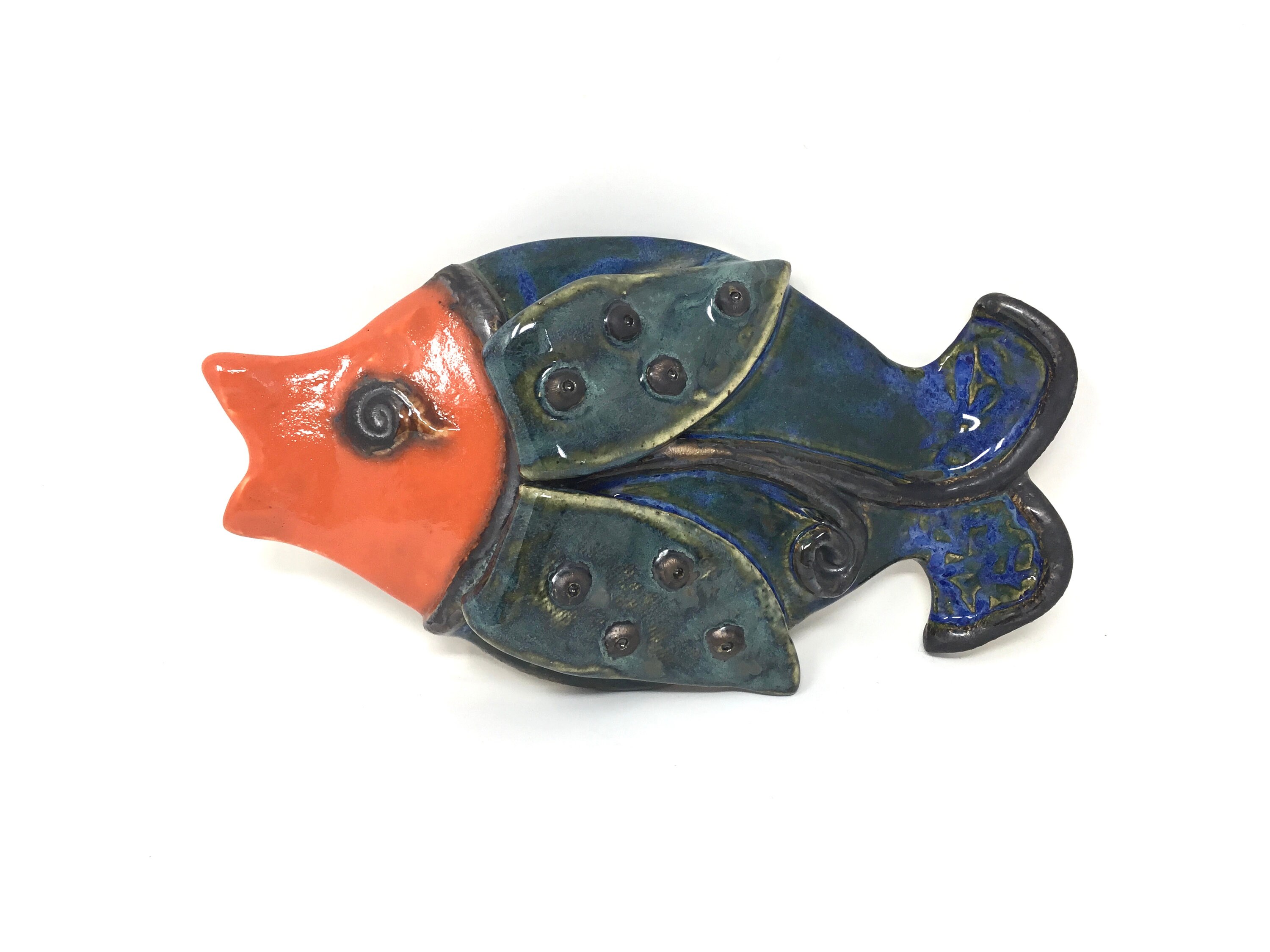 魚　陶器製　壁飾り 陶器の魚の壁飾り、黄色と青の魚の飾り、陶器の魚の壁アート、魚