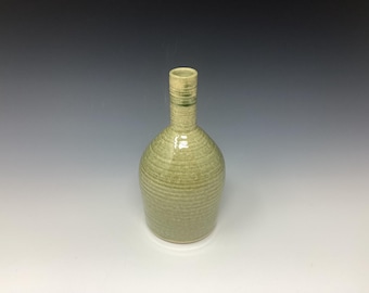 Botella de cerámica verde salvia hecha a mano: Envase para aceite de oliva, 355 ml (12 oz)