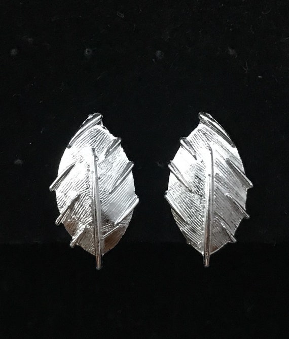 Vintage Leaf Clip-On Earrings