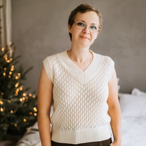 Vintage Style Slip Over, White Sleeveless Vest, Merino Wool Sweater Vest, Knit V Neck Top