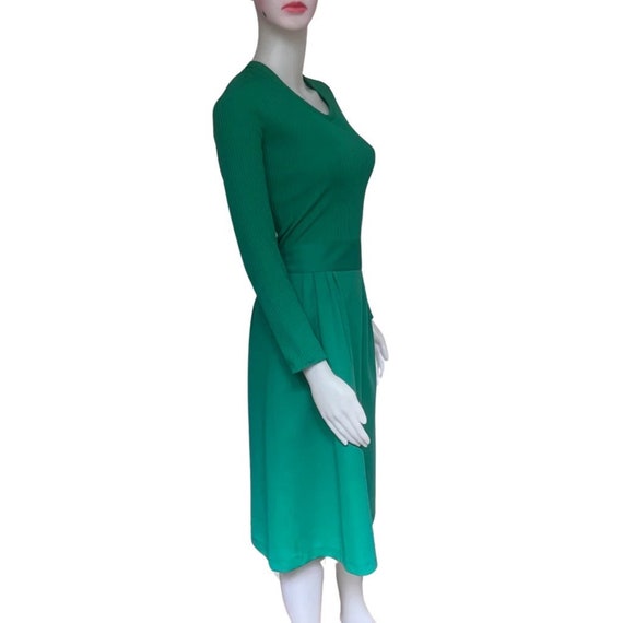 Vintage 1960s Kelly Green Knit Dress - image 3