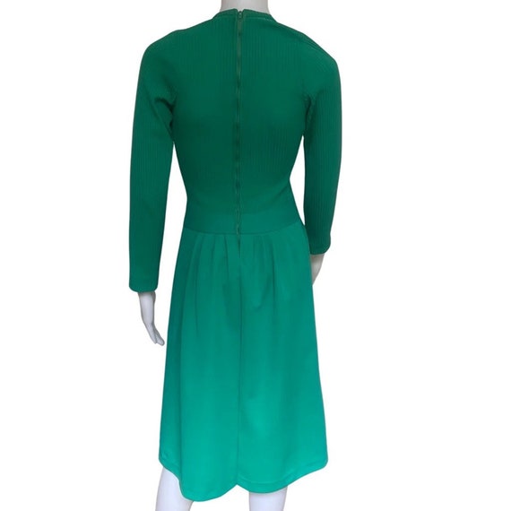 Vintage 1960s Kelly Green Knit Dress - image 2