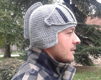 Crochet knight helmet hat with moveable visor