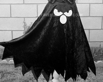 READY TO SHIP - Velvet Spooky Surprised Ghost Poncho with jagged edges - Halloween Ghost Costume Cape Toddler