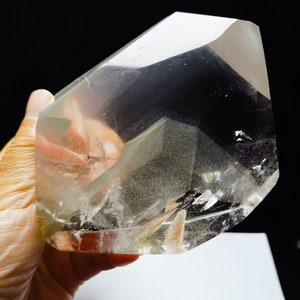 Tibetische High Altitude Klar 6-seitig Grün Phantom Kristall Quarz Punkt 4,05 Zoll Energie Heilung Spirituell #20230828
