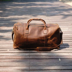 Mens leather hotsell holdall sale