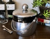 Mid Century Art Deco Insulated Aluminum Ice Bucket w Bakelite Rim Ringed Lid w Ball Knob Vintage Excellent Condition No Dents
