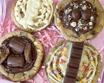 NYC Cookie Decorated Share Box: Perfect birthday/thank you dessert gift for a cosy day - Free shipping to their door with gift note