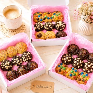9x NYC mini cookie box! Birthday - date night - postal cookies - free shipping - celebration - New York cookie style