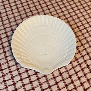 Mikasa Country Manor Shell Plates- Set of 4
