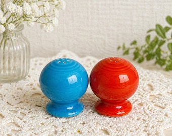 Set di saliera e pepiera Vintage Fiesta Ware Ball - Set in ceramica turchese e arancione