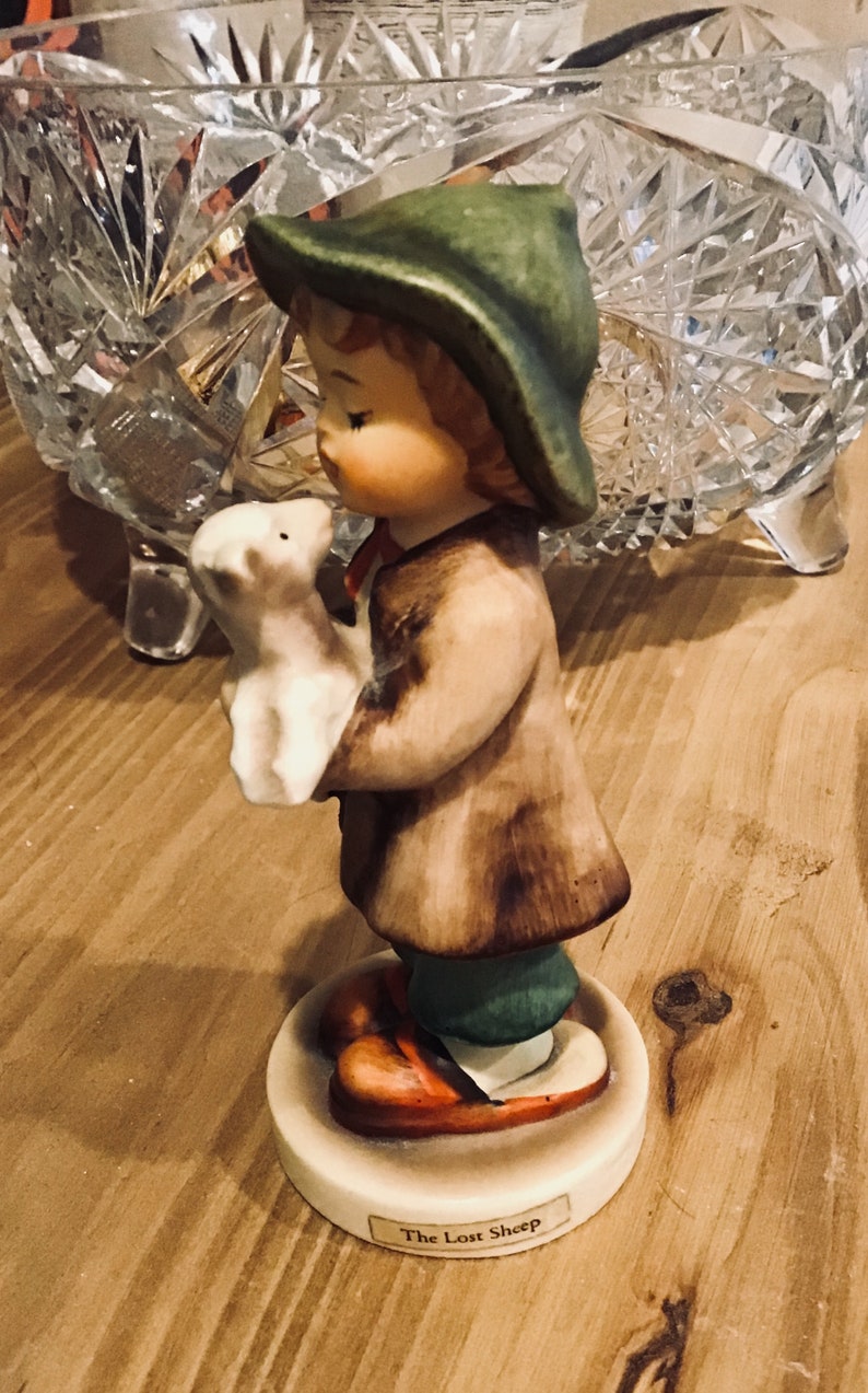 hummel figurine the lost sheep