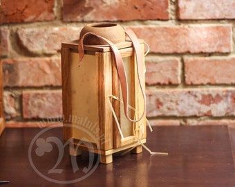 Farol de madera - Modelo cuadrado con puerta