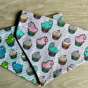 Personalized birthday dog/cat bandana, birthday bandana, gotcha day bandana, cupcake bandana, over the collar bandana
