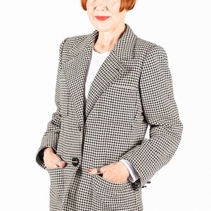Vintage 70s Yves Saint Laurent YSL Rive Gauche black and white houndstooth blazer - 100% wool women&#39;s jacket - made in France - size S / M