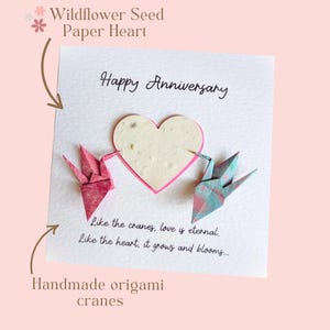 Tarjeta de aniversario de bodas con grullas de origami y corazón de semillas de flores silvestres / Tarjeta plantable / Única, hecha a mano