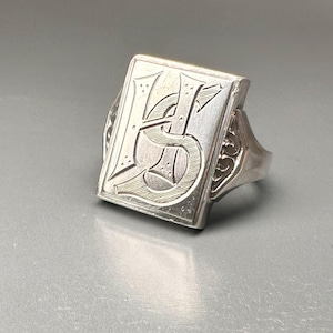 Antique German Silver Signet Ring: Initial &#39;HS&#39; or &#39;SH&#39;, Size 6 3/4