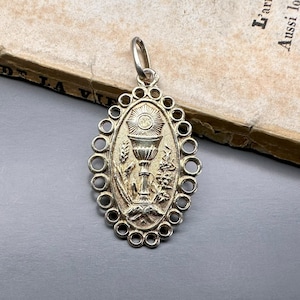 Franse zilveren Vermeil hanger, 1e communie charme, antieke religieuze medaille