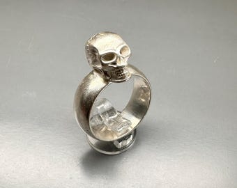 Vintage Italian Sterling Silver Skull Ring, Memento Mori, US Size 8 3/4