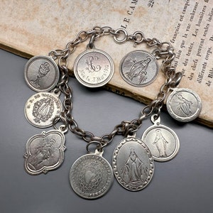 Bracelet religieux ancien en argent, France : médailles de la Mère Marie