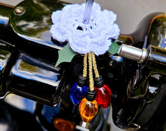 Twinkle Bright Spool Pin Doily