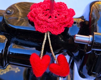 Kisses From Cupid Spool Pin Doily